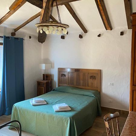 Bed and Breakfast La Sosta Del Vento Кастильоне-деи-Пеполи Экстерьер фото